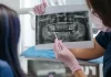 Dlaczego metamorfoza uśmiechu może zmienić życie? Studium przypadku piotrowscybejnarowicz.pl - 020-dlaczego-metamorfoza-usmiechu-moze-zmienic-zycie-studium-prz.webp